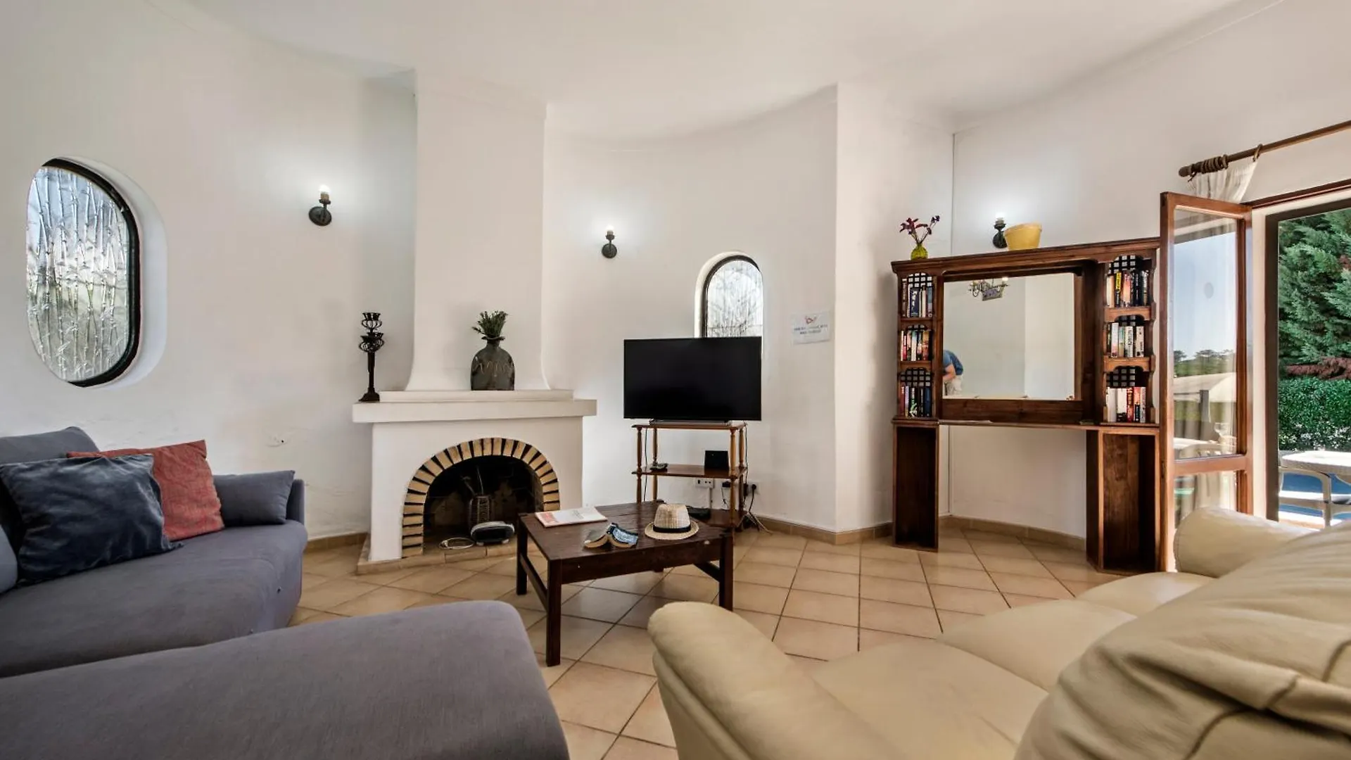 Villa Located In An Exclusive Residential Area Of Vilamoura Quarteira